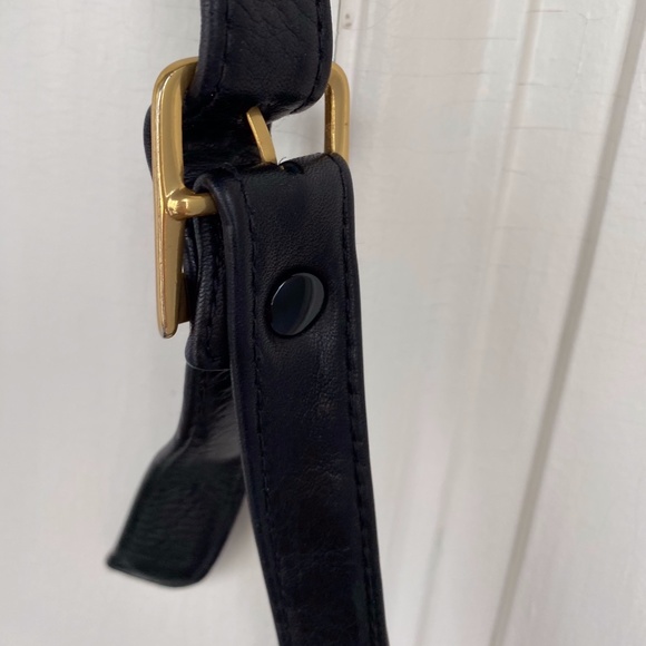 CUTE Perlina Black Leather Crossbody Bag - Picture 4 of 8